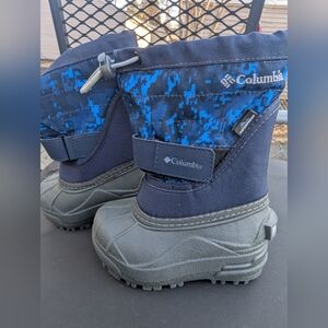 Columbia Toddler Blue and Black Winter Boots Size 6